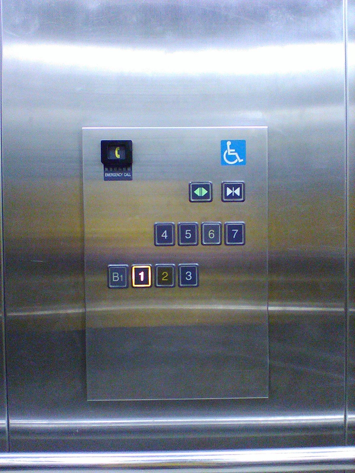 復古香蕉機來了！Nokia 8110 4G 這次還有 4G 可以網路分享！你想知道的這篇開箱都有！ (8/8 更新更多實拍) @3C 達人廖阿輝