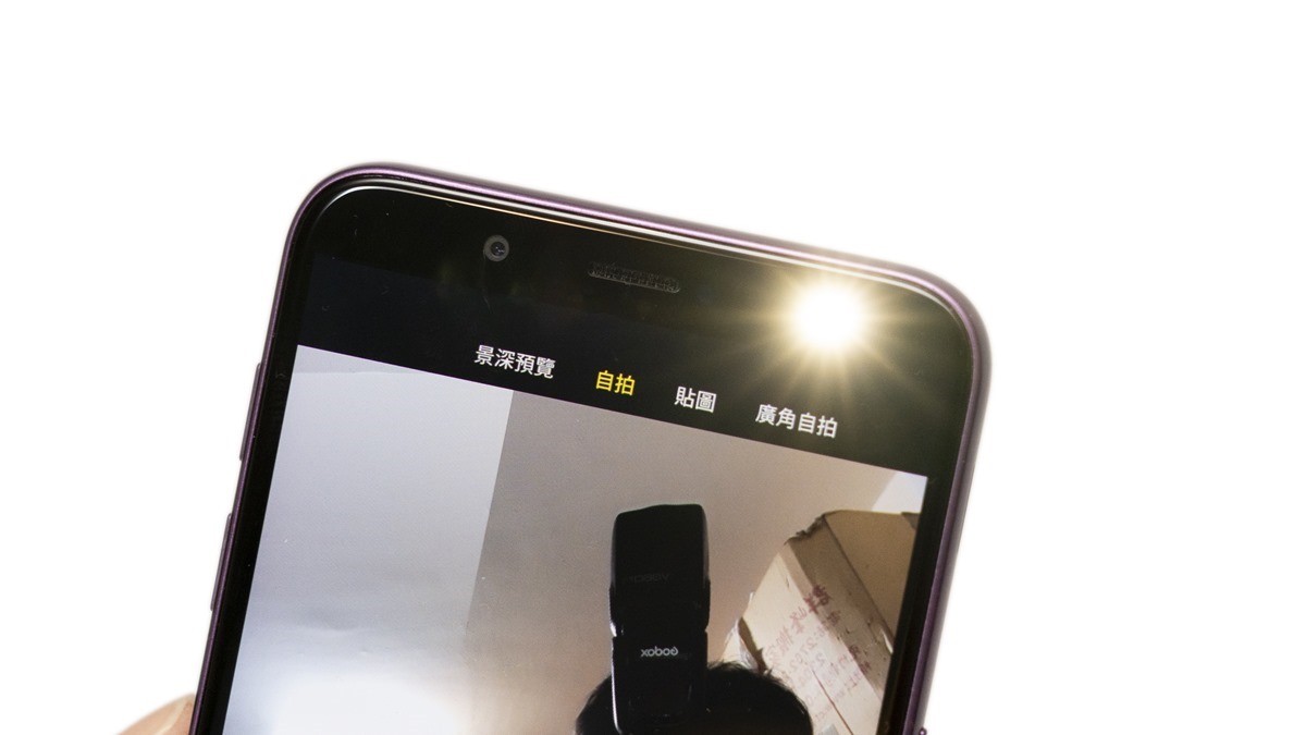 擁有三段補光好自拍的 Galaxy J6 平價全螢幕新機開箱分享！ @3C 達人廖阿輝