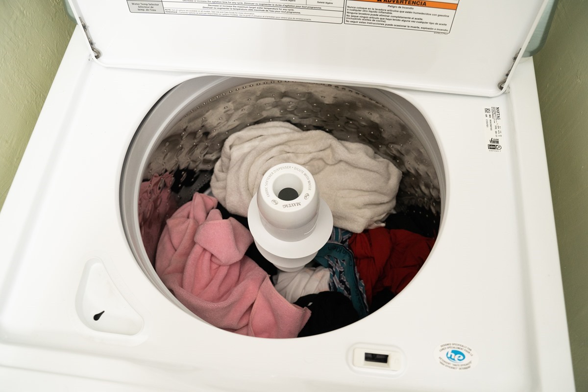 白色力量、簡約時尚，美泰克 MVWC565FW 直立洗衣機，優質、卓越，讓日常家務更輕鬆 @3C 達人廖阿輝
