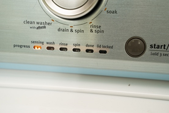 白色力量、簡約時尚，美泰克 MVWC565FW 直立洗衣機，優質、卓越，讓日常家務更輕鬆 @3C 達人廖阿輝