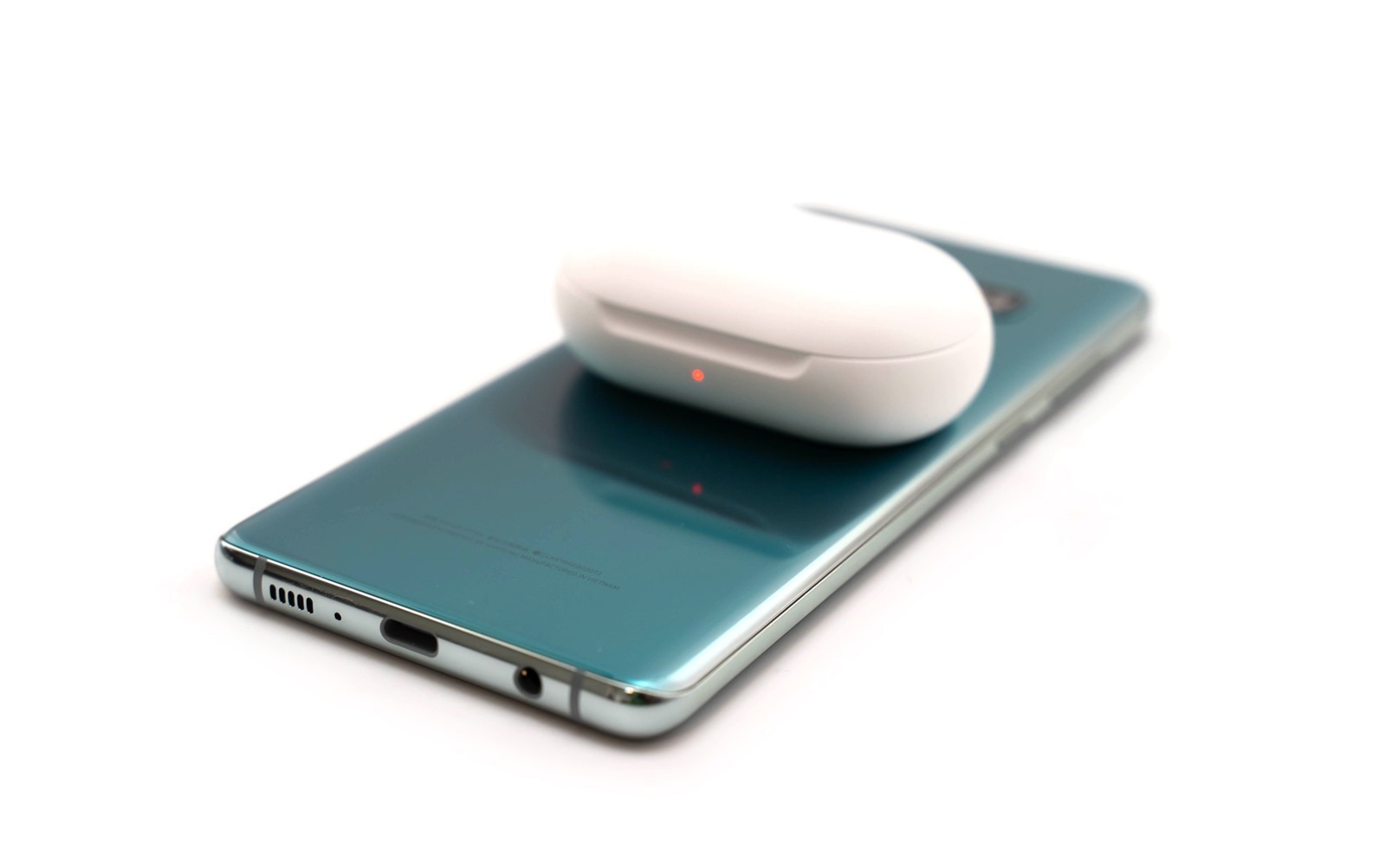 更輕巧的 Samsung Galaxy Buds 真無線耳機！還有無線充電真是手機好夥伴！ @3C 達人廖阿輝