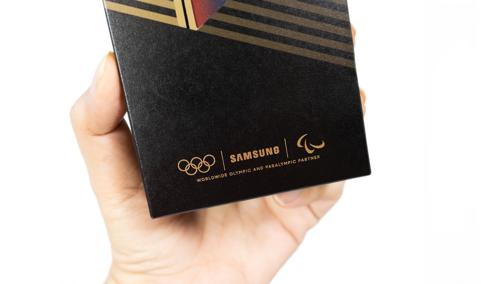 非賣品奧運版 Samsung Galaxy Z Flip 6 快速簡單動手玩 (1) 看看裡面有什麼 (2024 Olympic Edition Galaxy Z Flip 6 unboxing) @3C 達人廖阿輝